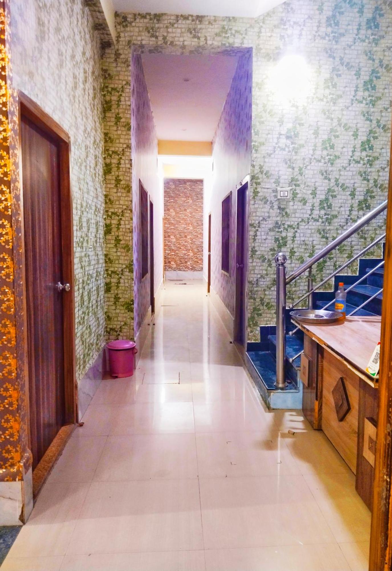 Balaji Homestay Mathura In Vrindavan Ngoại thất bức ảnh