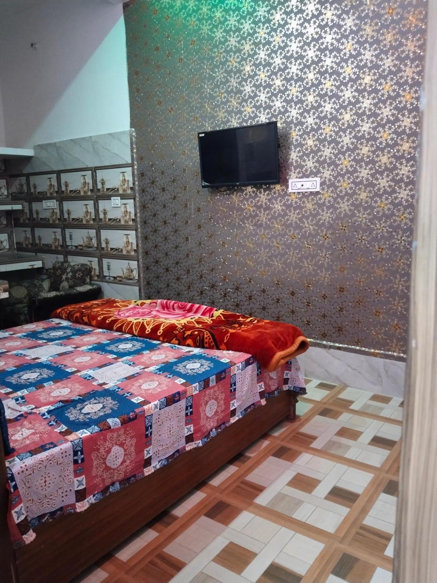 Balaji Homestay Mathura In Vrindavan Ngoại thất bức ảnh