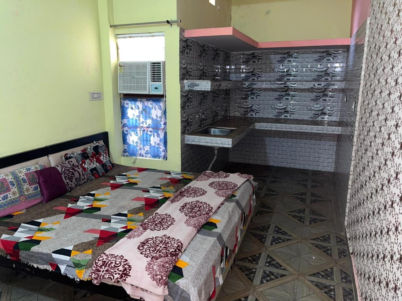 Balaji Homestay Mathura In Vrindavan Ngoại thất bức ảnh