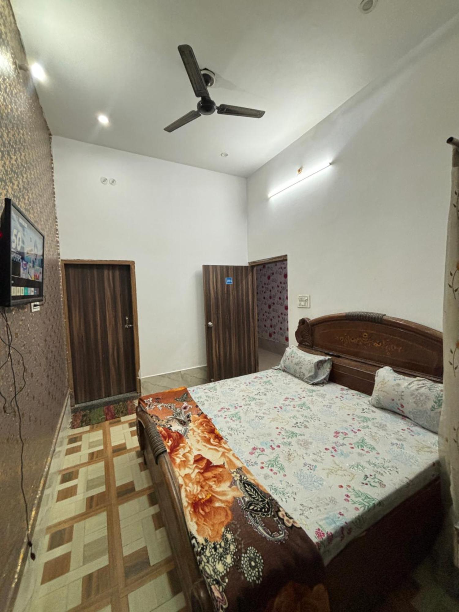 Balaji Homestay Mathura In Vrindavan Ngoại thất bức ảnh