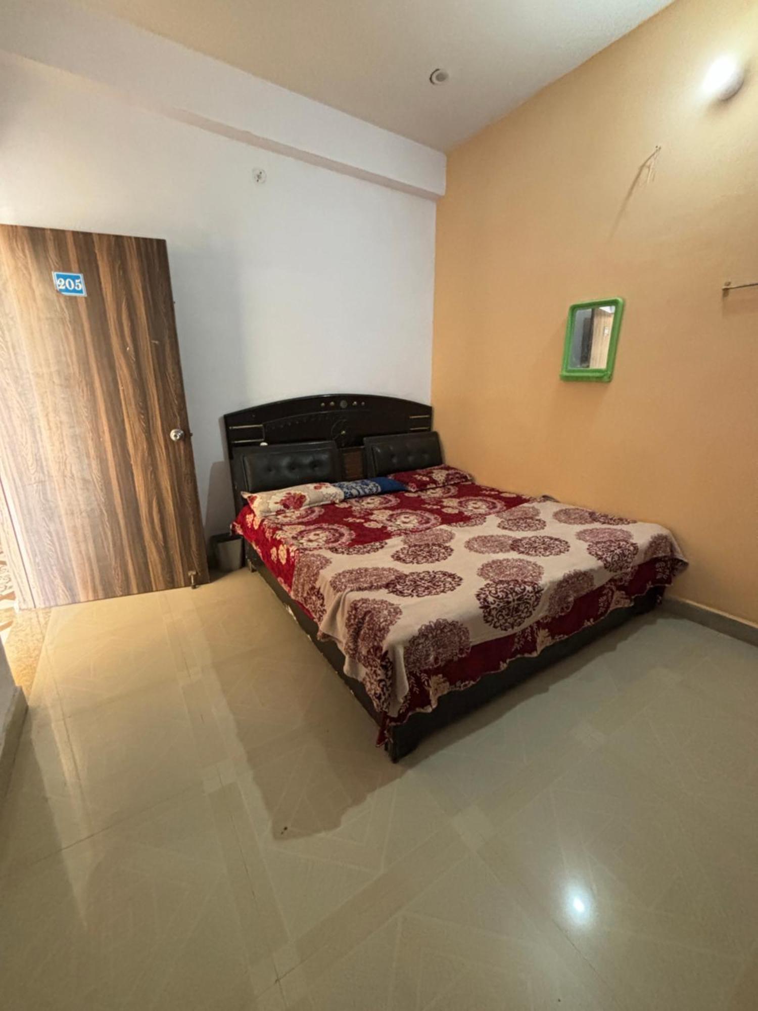 Balaji Homestay Mathura In Vrindavan Ngoại thất bức ảnh
