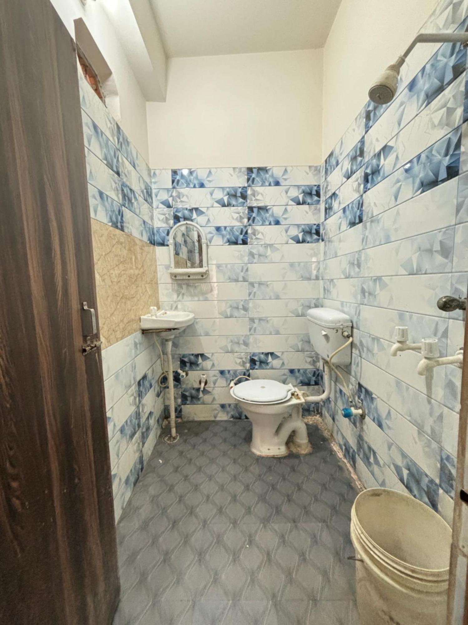 Balaji Homestay Mathura In Vrindavan Ngoại thất bức ảnh