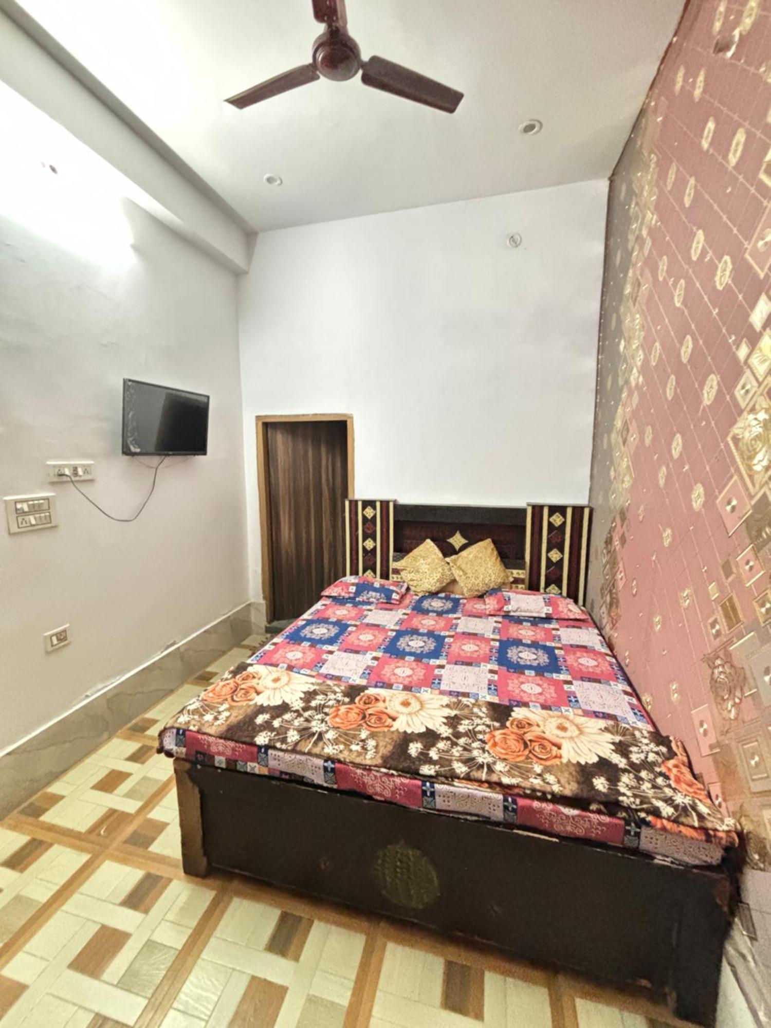 Balaji Homestay Mathura In Vrindavan Ngoại thất bức ảnh